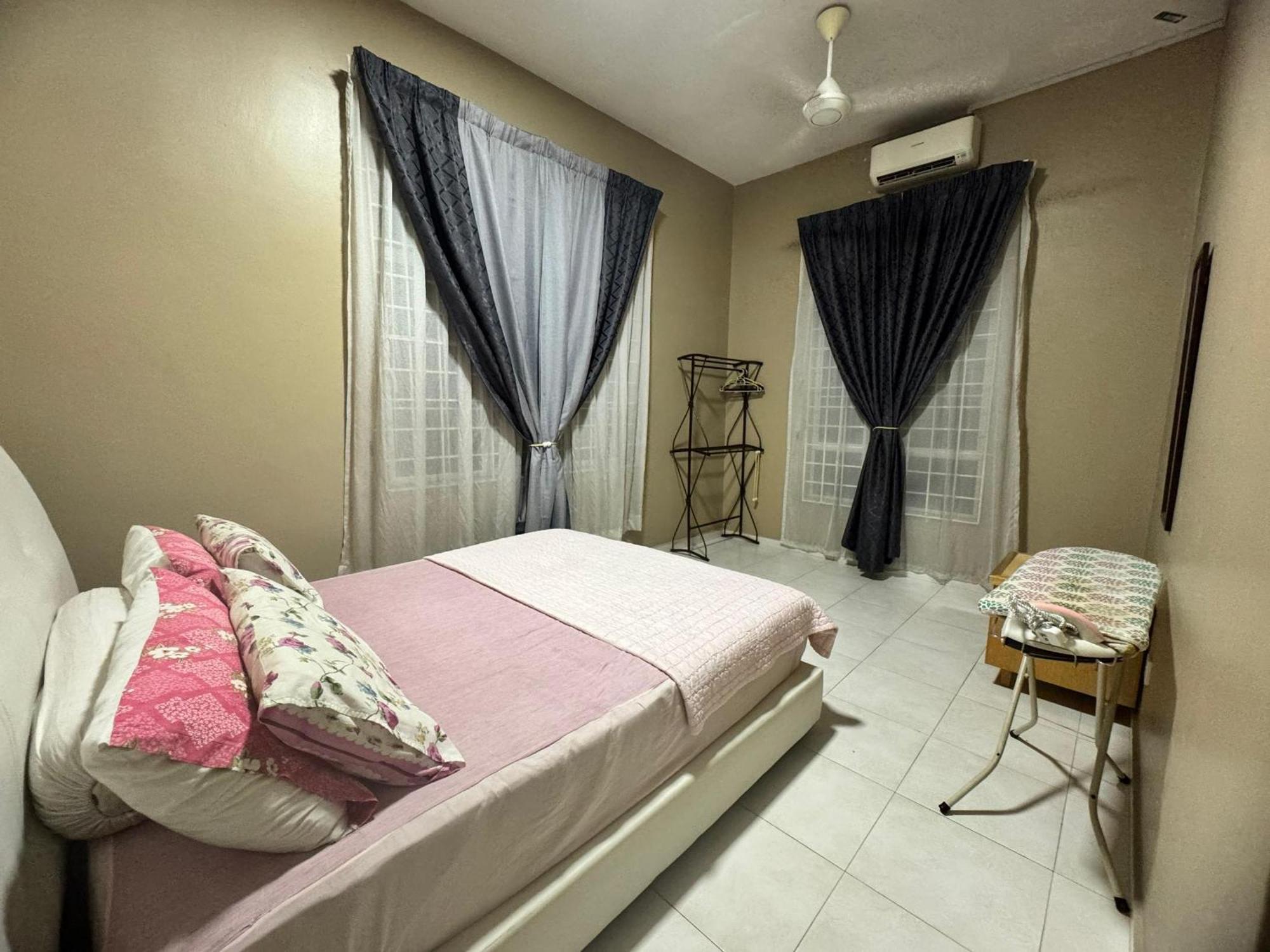 Homestay Melaka Executive Exterior photo